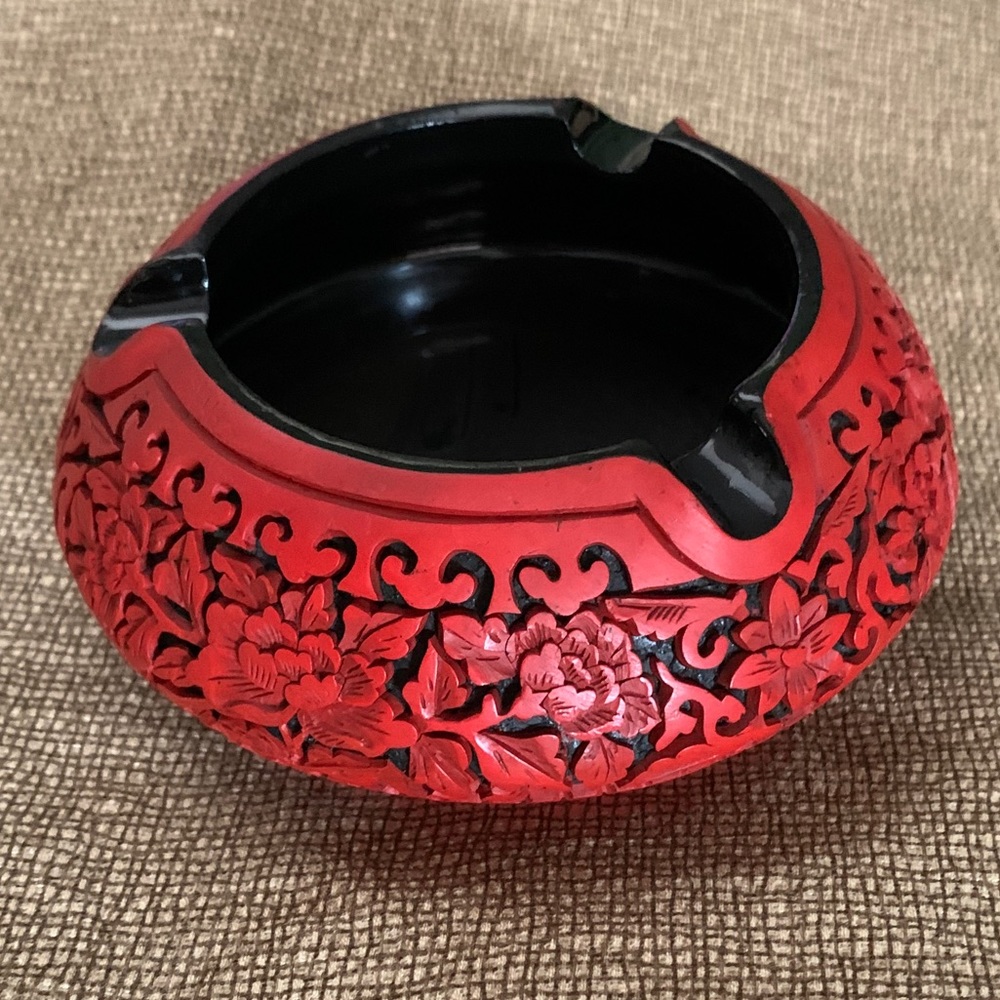 Rare Unused Traditional Chinese Cinnabar Ashtray